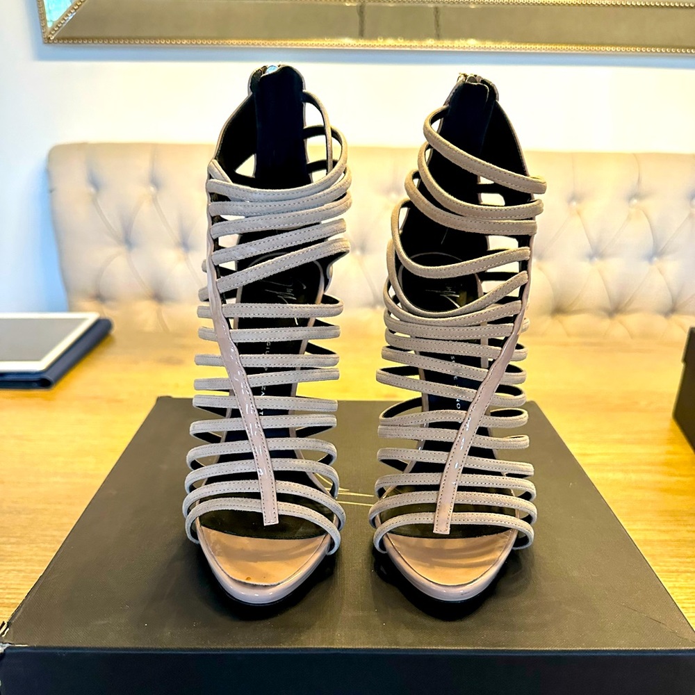 Giuseppe Zanotti Coline Cuneo Siutt Strappy Sandals